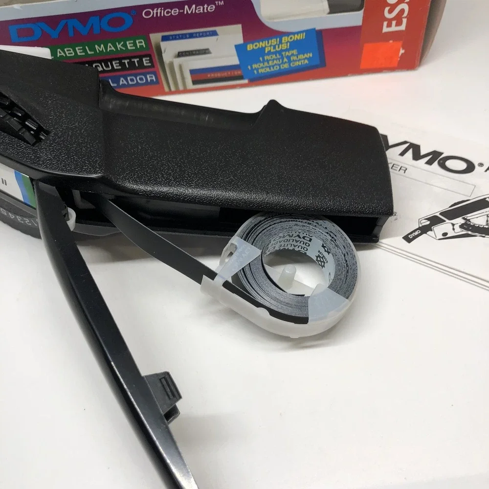 DYMO Office Mate II 1540-00 Embossing Label Maker EUC Open Box 3/8
